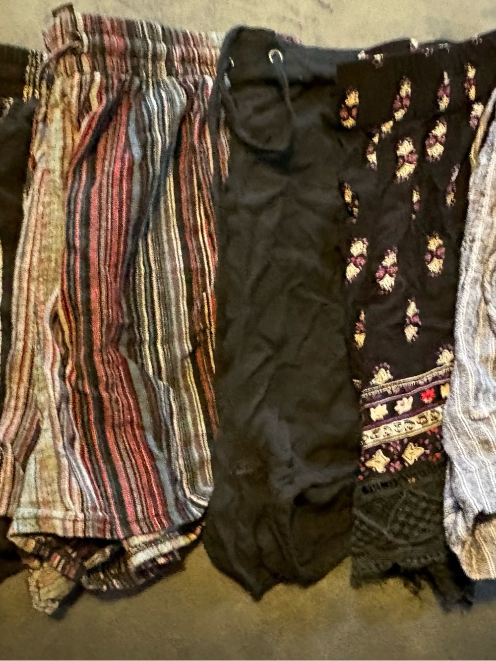 6 pair Women’s summer shorts bundle